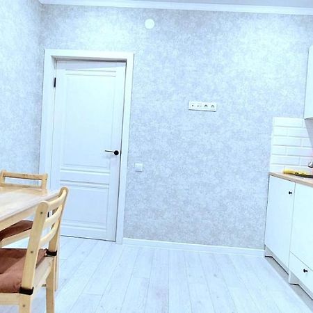 Аэропорт 10 Минут Жк Будапешт163 Apartment Astana Bagian luar foto